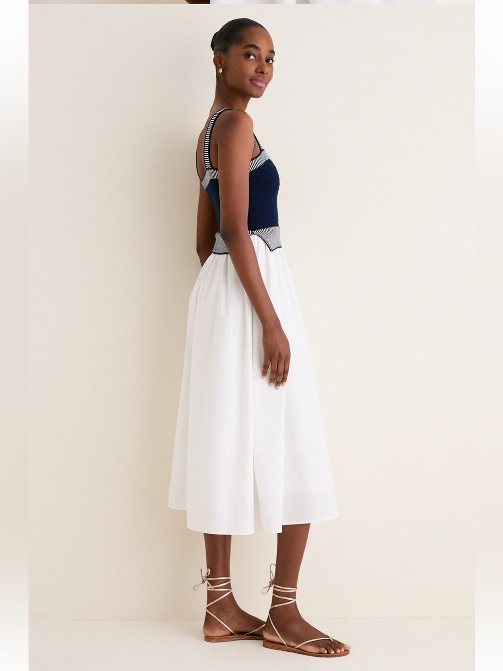 MOON RIVER Navy and Off White Knit Top Midi Dress - Picture 5 of 16